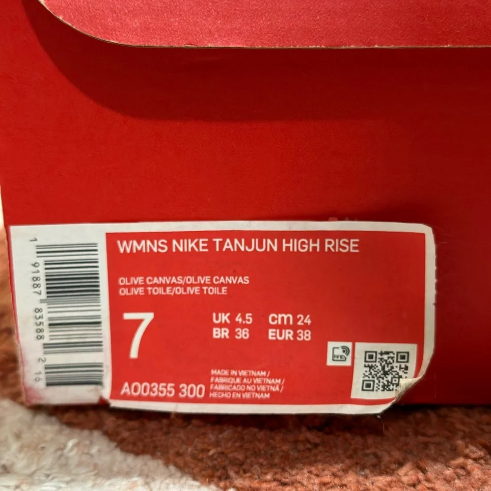 Nike Women's Tanjun High Rise Olive Green Sneaker Boot - Picture 2 of 6
